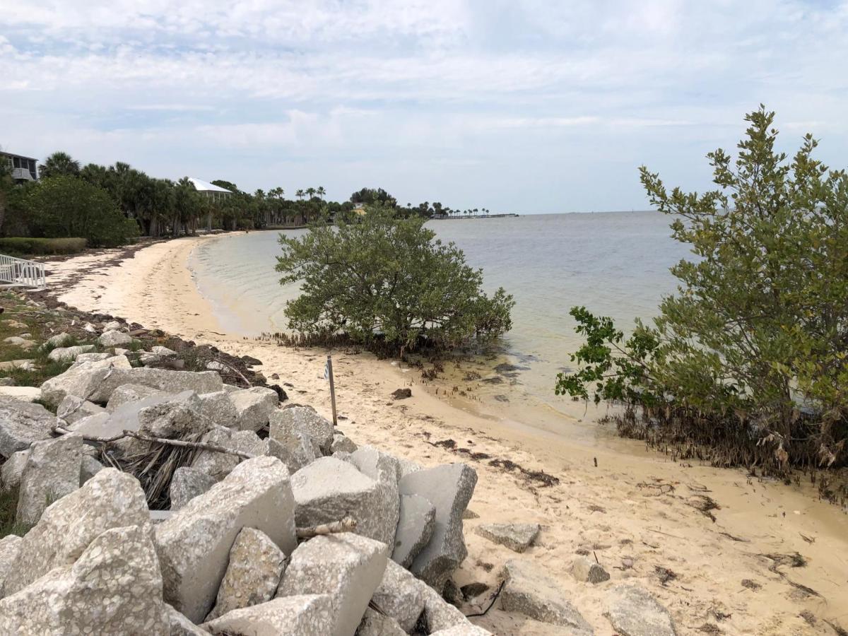 Beachfront House Pine Island, Tampa, Orlando Villa Weeki Wachee Exterior photo